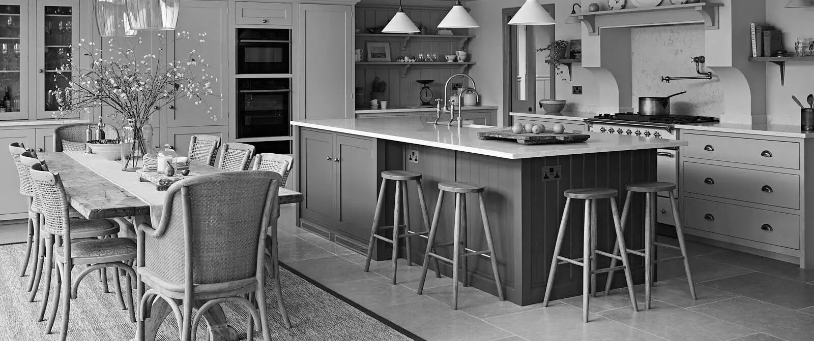 Jlb home banner bw aspect ratio 960